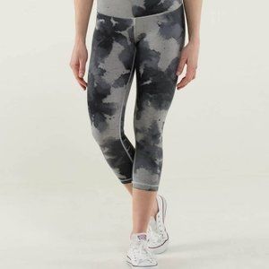 Lululemon wunder Floral Platoon crop; Size 4